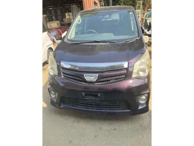 TOYOTA NOAH 2012 Image 31