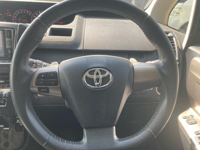 TOYOTA NOAH 2012 Image 31