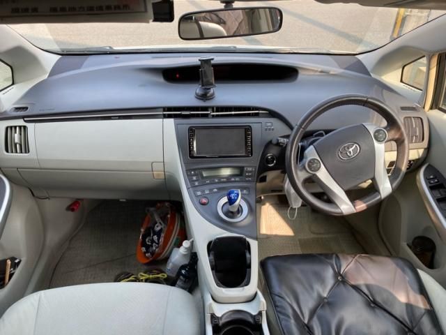 TOYOTA PRIUS 2010 Image 31