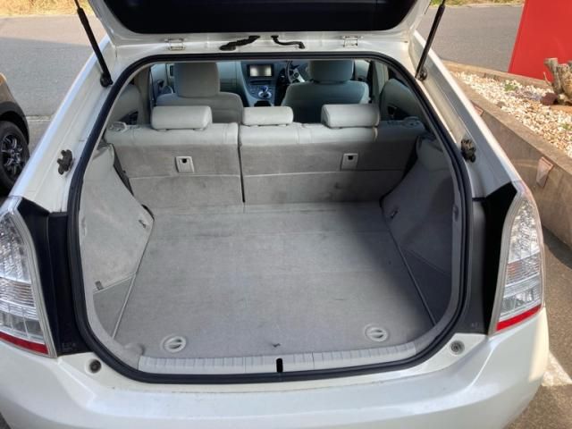 TOYOTA PRIUS 2010 Image 31