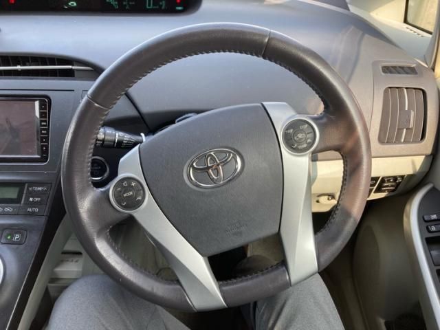 TOYOTA PRIUS 2010 Image 31