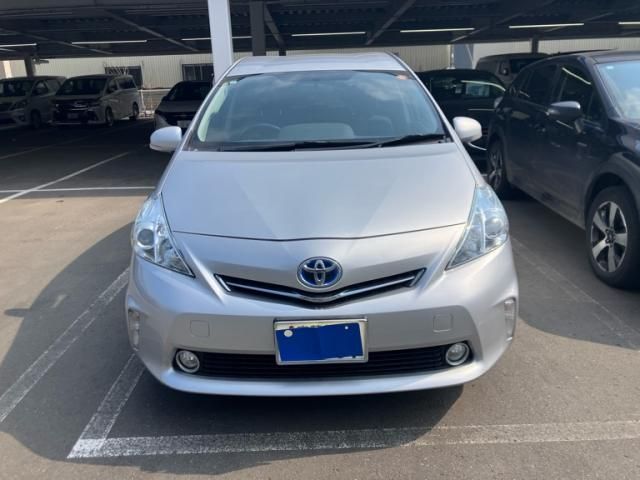 TOYOTA PRIUS ALPHA 2011 Image 31