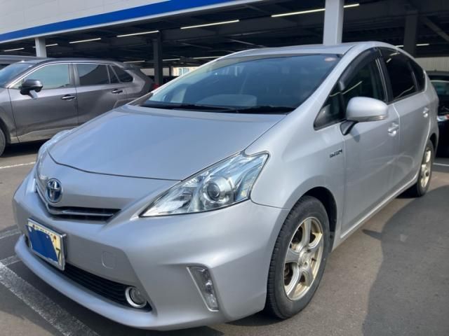 TOYOTA PRIUS ALPHA 2011 Image 31