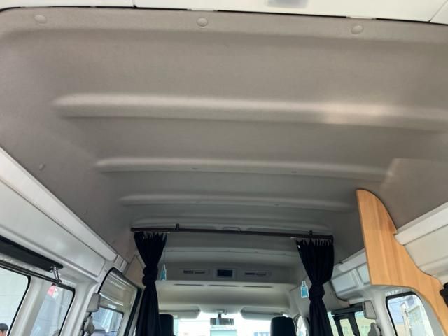 NISSAN NV350 CARAVAN 4WD 2014 Image 31