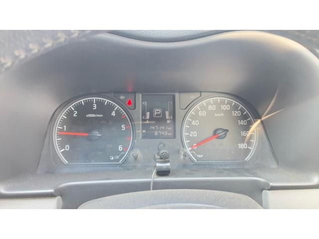 NISSAN NV350 CARAVAN 4WD 2014 Image 31