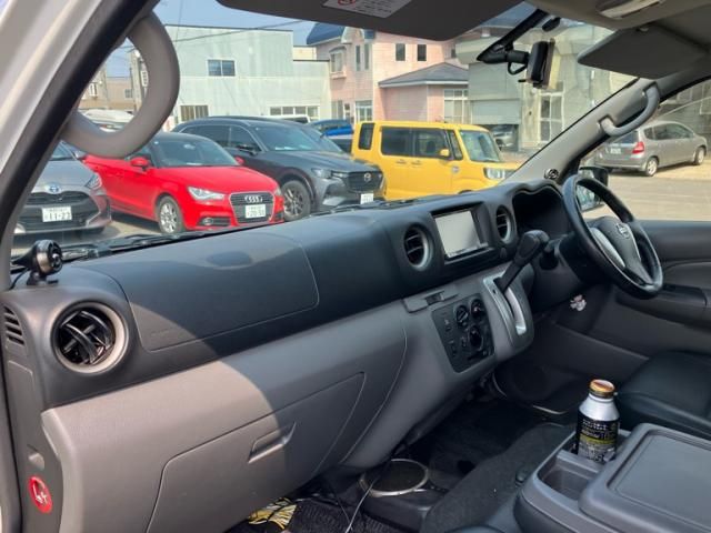 NISSAN NV350 CARAVAN 4WD 2014 Image 31