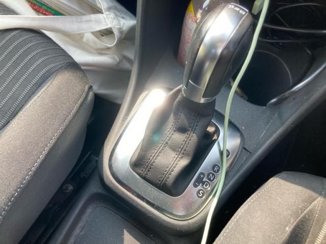 VOLKSWAGEN POLO 2011 Image 31