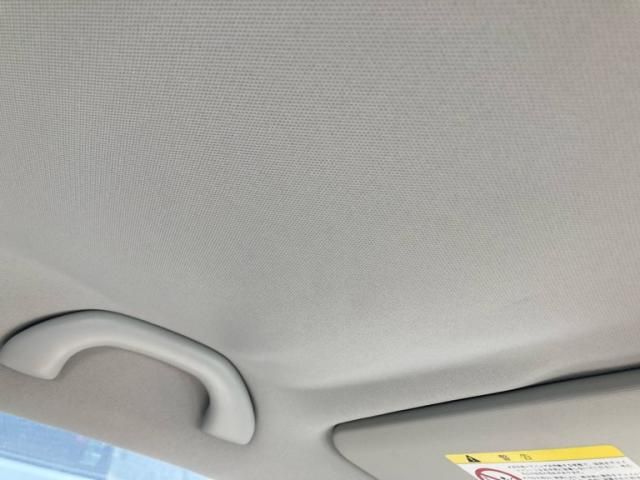 VOLKSWAGEN POLO 2011 Image 31