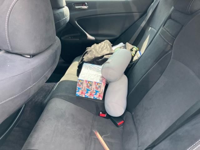 TOYOTA LEXUS IS250 2010 Image 31