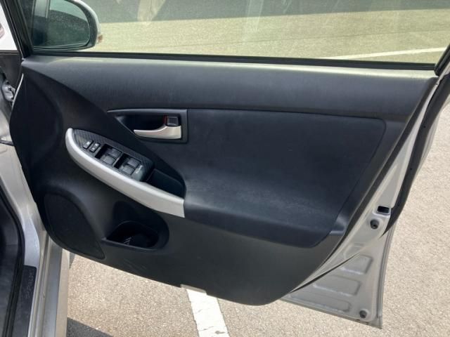 TOYOTA PRIUS 2012 Image 31