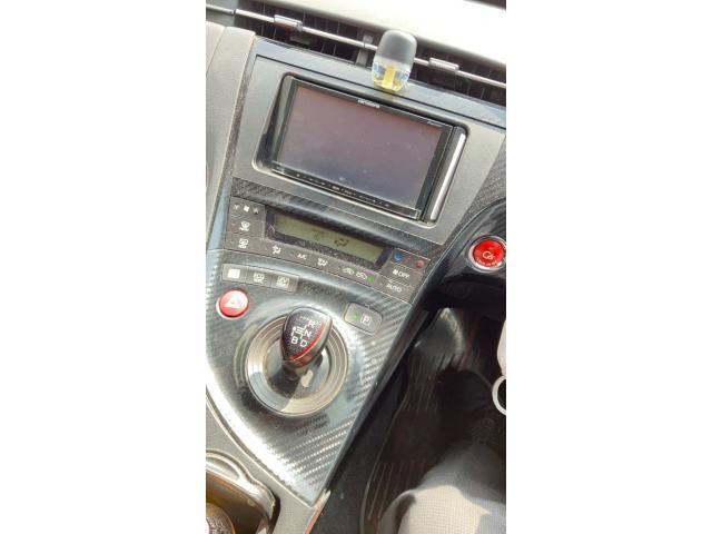 TOYOTA PRIUS 2012 Image 31