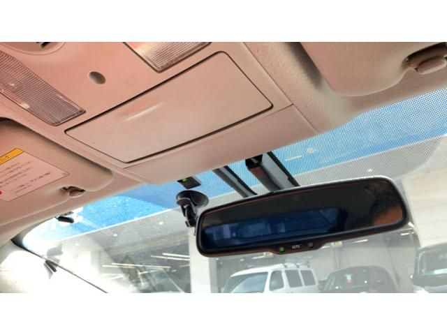 TOYOTA PRIUS 2012 Image 31