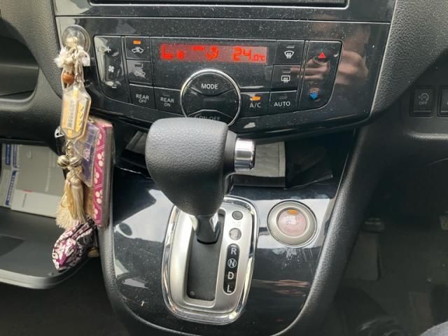 NISSAN SERENA  WG 4WD 2013 Image 31