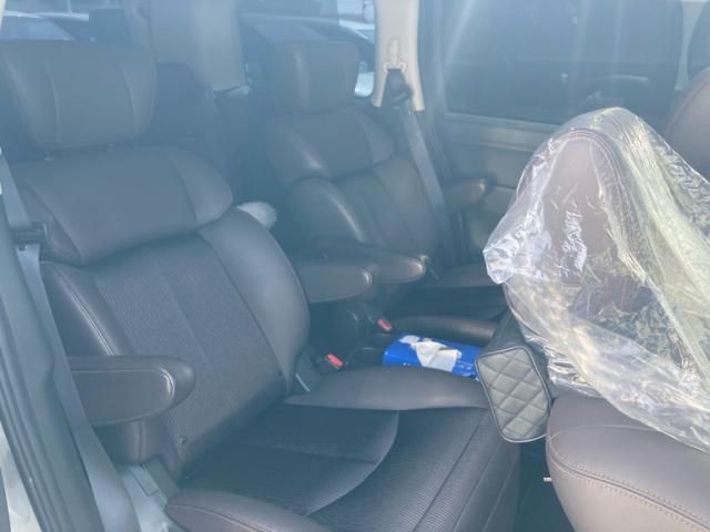 NISSAN ELGRAND 2022 Image 31