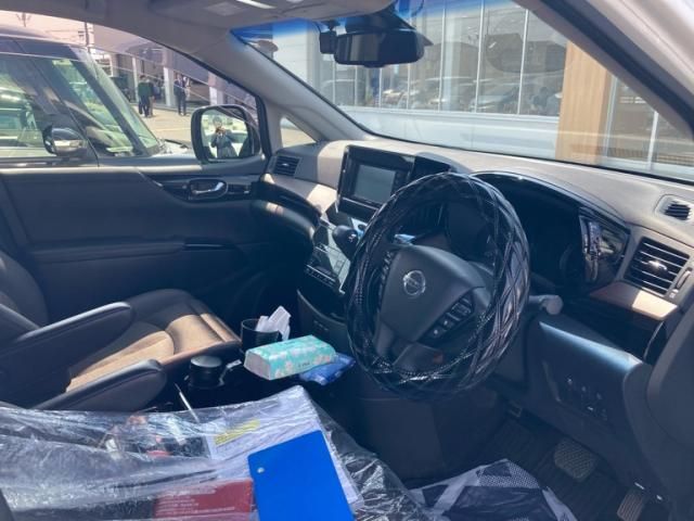 NISSAN ELGRAND 2022 Image 31