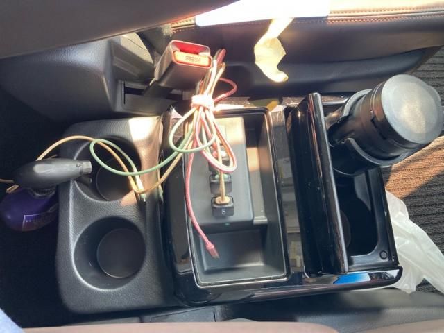 NISSAN ELGRAND 2022 Image 31