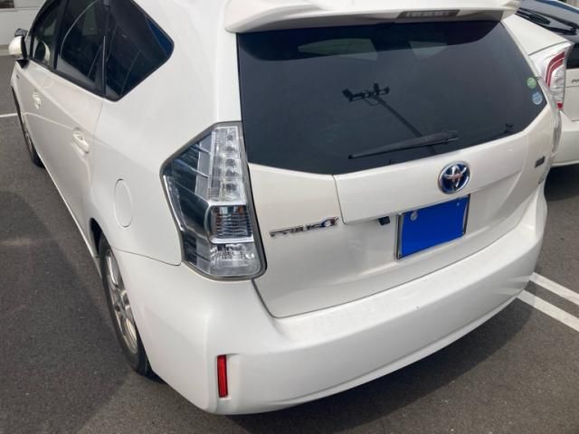 TOYOTA PRIUS ALPHA 2012 Image 31