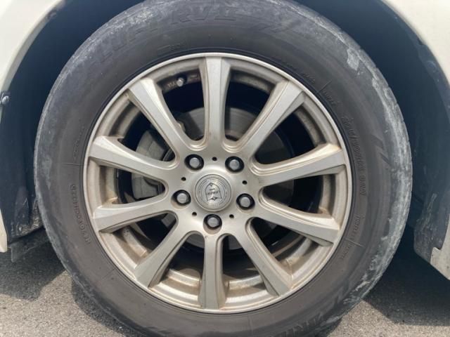 TOYOTA PRIUS ALPHA 2012 Image 31