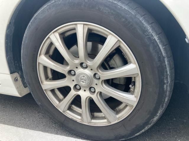 TOYOTA PRIUS ALPHA 2012 Image 31