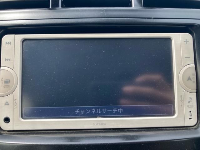 TOYOTA PRIUS ALPHA 2012 Image 31