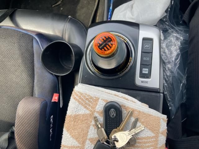 TOYOTA PRIUS ALPHA 2012 Image 31