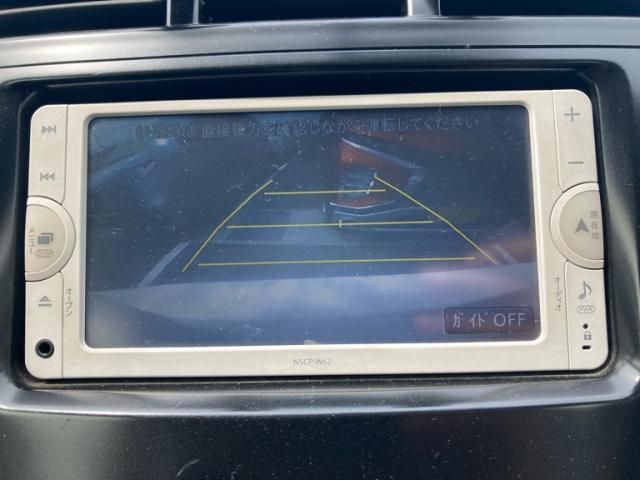 TOYOTA PRIUS ALPHA 2012 Image 31