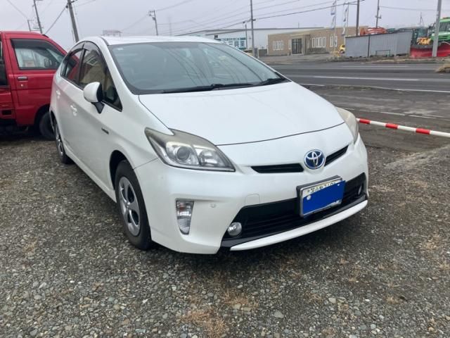 TOYOTA PRIUS 2013 Image 31