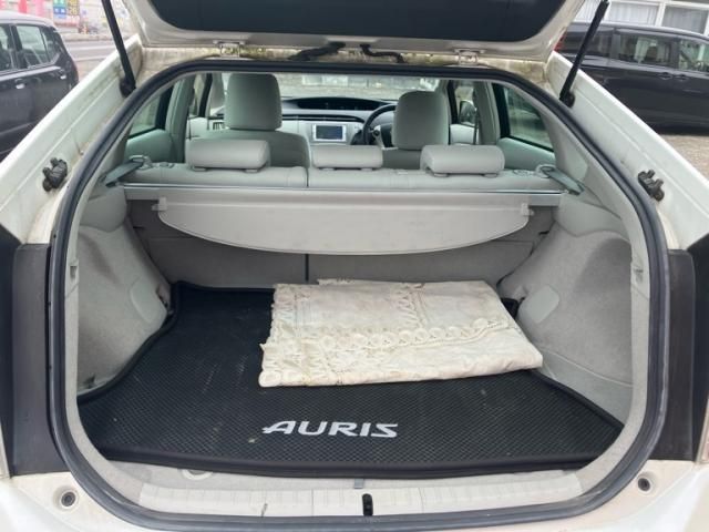 TOYOTA PRIUS 2013 Image 31