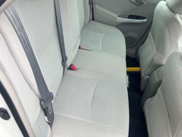 TOYOTA PRIUS 2013 Image 31