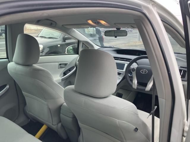 TOYOTA PRIUS 2013 Image 31