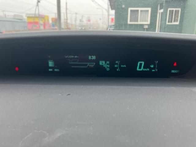 TOYOTA PRIUS 2013 Image 31