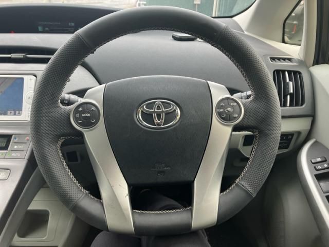 TOYOTA PRIUS 2013 Image 31