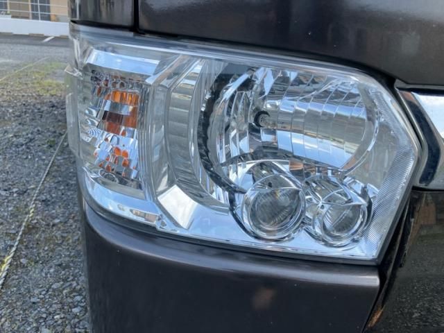 TOYOTA HIACE VAN 2WD 2019 Image 31