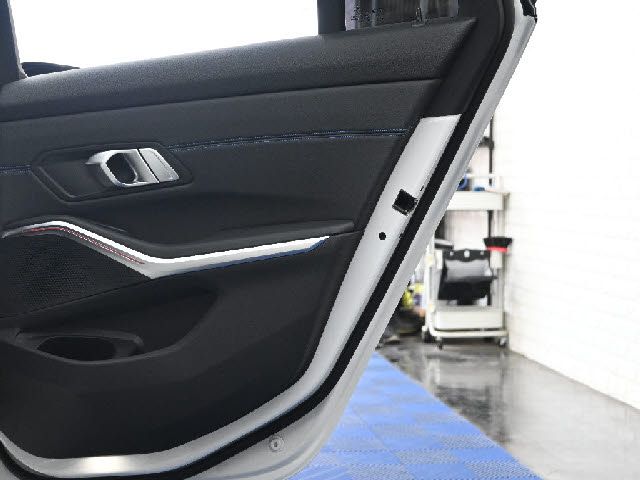 BMW 3SERIES TOURING 2021 Image 31