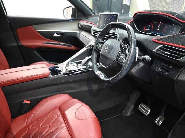 PEUGEOT 5008 2022 Image 31