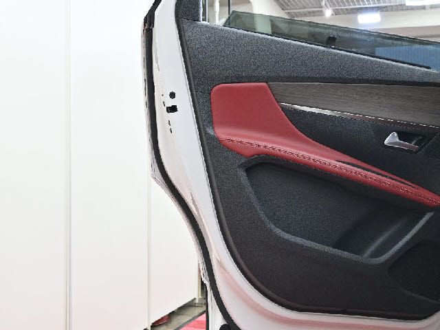 PEUGEOT 5008 2022 Image 31