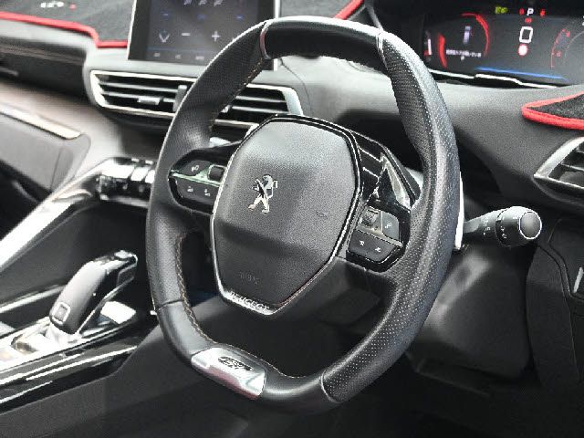 PEUGEOT 5008 2022 Image 31