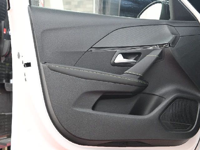 PEUGEOT 208 2024 Image 31