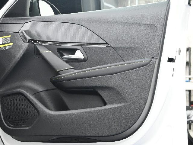 PEUGEOT 208 2024 Image 31