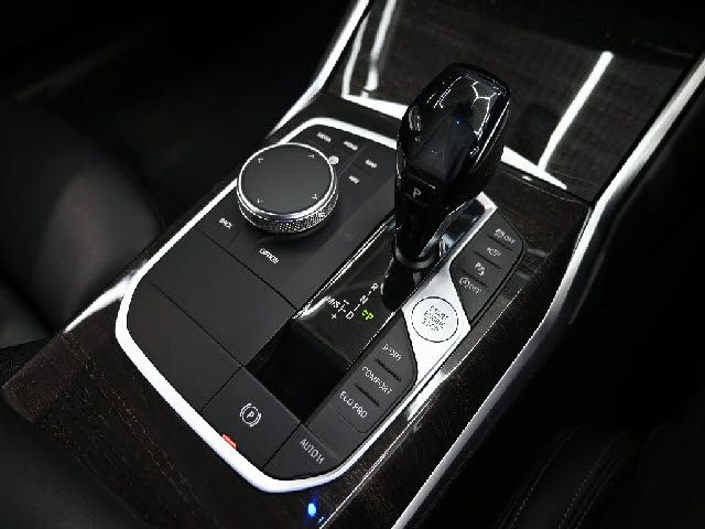 BMW 3SERIES SEDAN 2019 Image 31