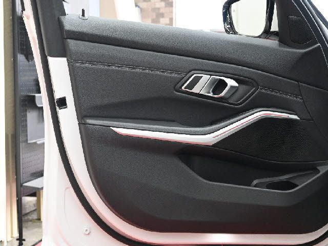 BMW 3SERIES SEDAN 2019 Image 31