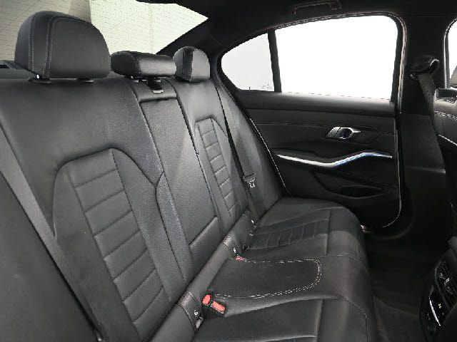 BMW 3SERIES SEDAN 2019 Image 31