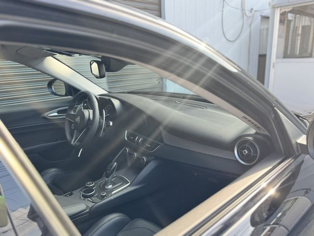 ALFAROMEO GIULIA 2017 Image 31