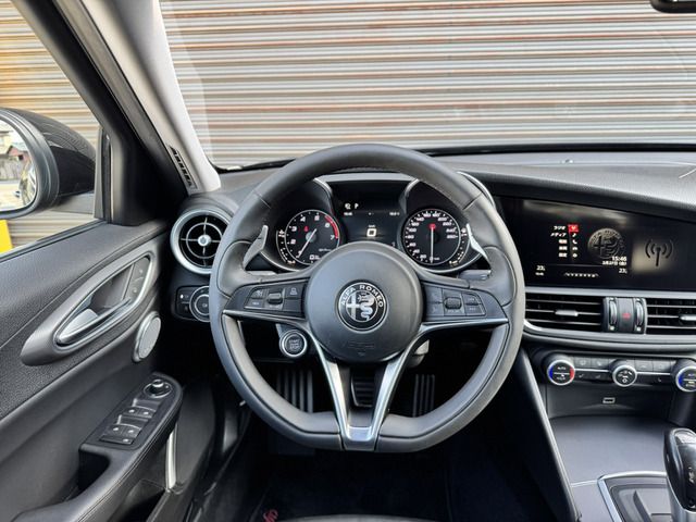 ALFAROMEO GIULIA 2017 Image 31