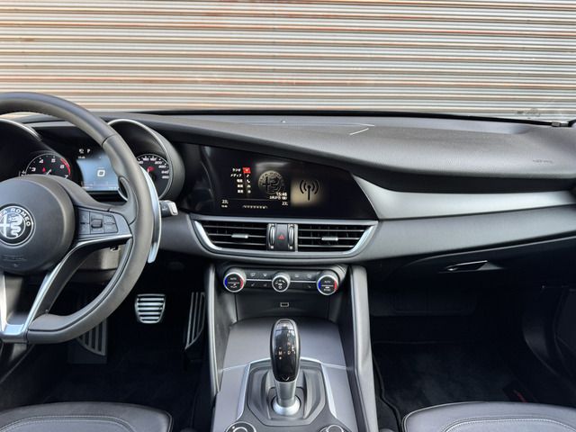 ALFAROMEO GIULIA 2017 Image 31