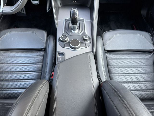 ALFAROMEO GIULIA 2017 Image 31