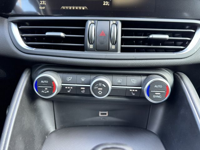 ALFAROMEO GIULIA 2017 Image 31