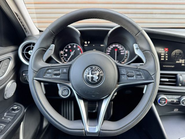 ALFAROMEO GIULIA 2017 Image 31