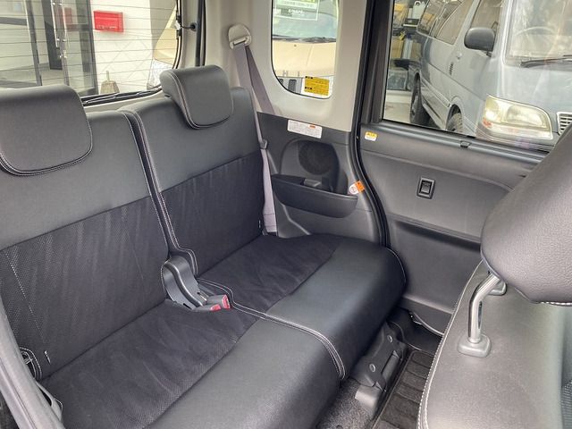 DAIHATSU TANTO CUSTOM 2015 Image 31