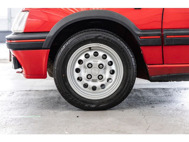 PEUGEOT 205 OPEN 1992 Image 31